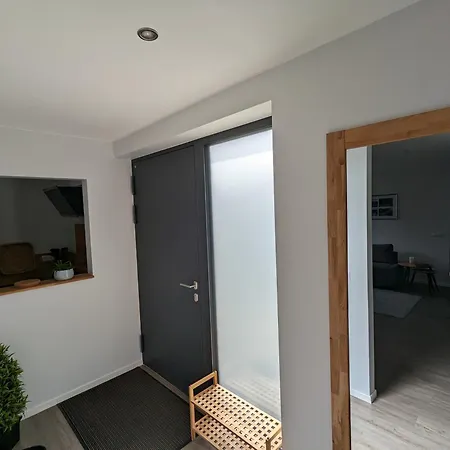 Hochstein Apartment *
