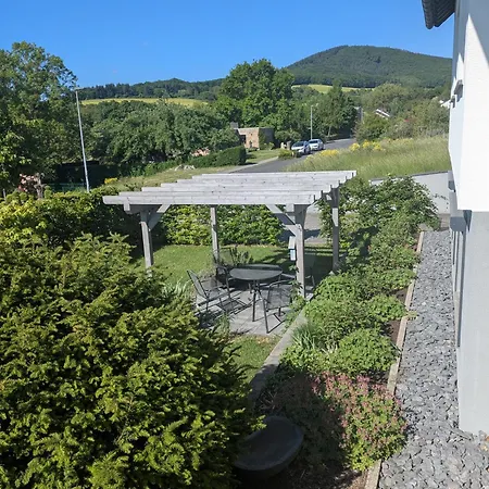 Hochstein Apartment *